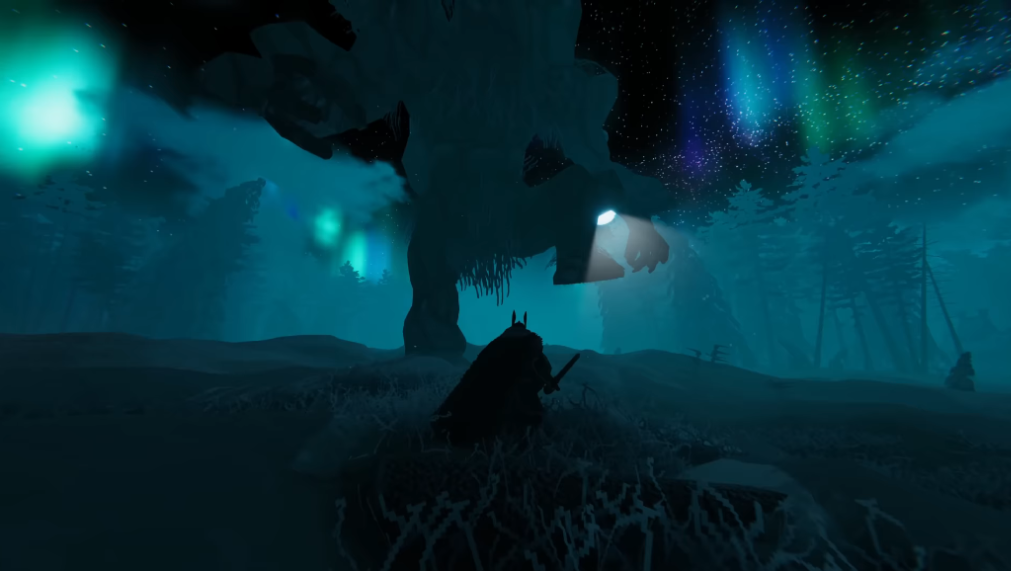 A towering Gammeltroll looms over a player in the Deep North at night, aurora visible above